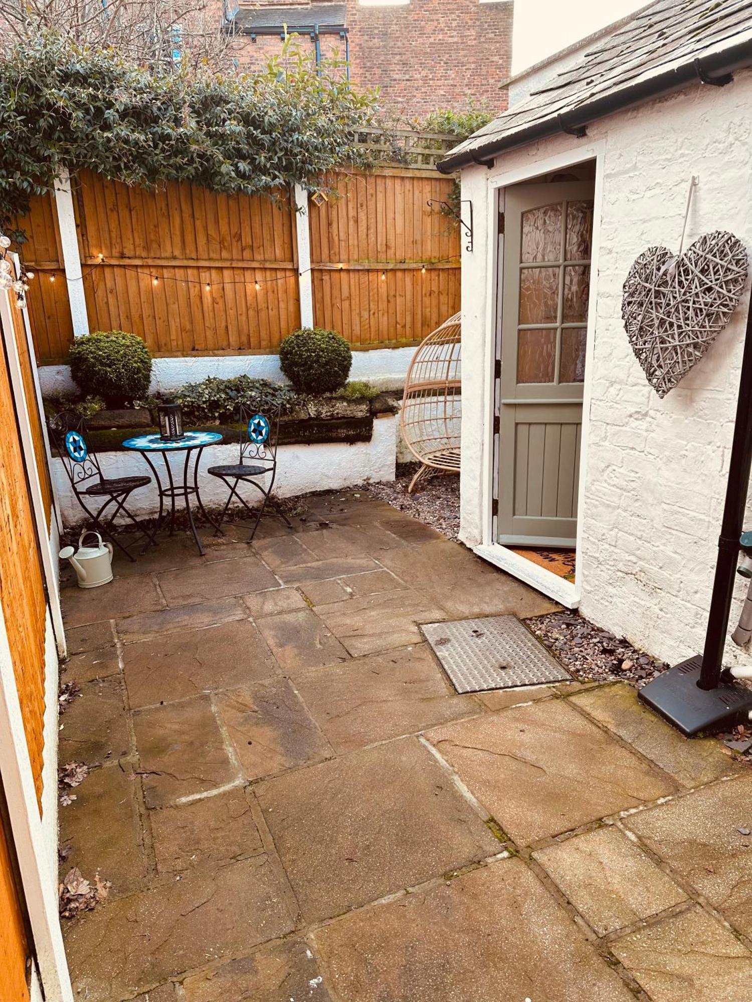 Overleigh Cottage, With Optional Hot Tub Hire Chester Bagian luar foto