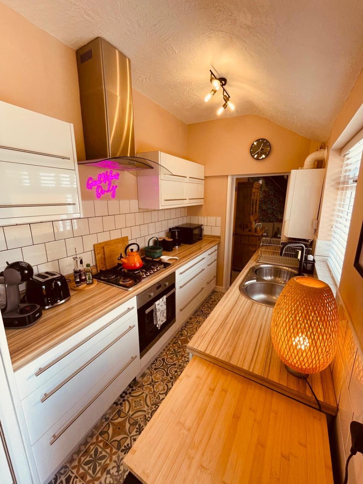 Overleigh Cottage, With Optional Hot Tub Hire Chester Bagian luar foto